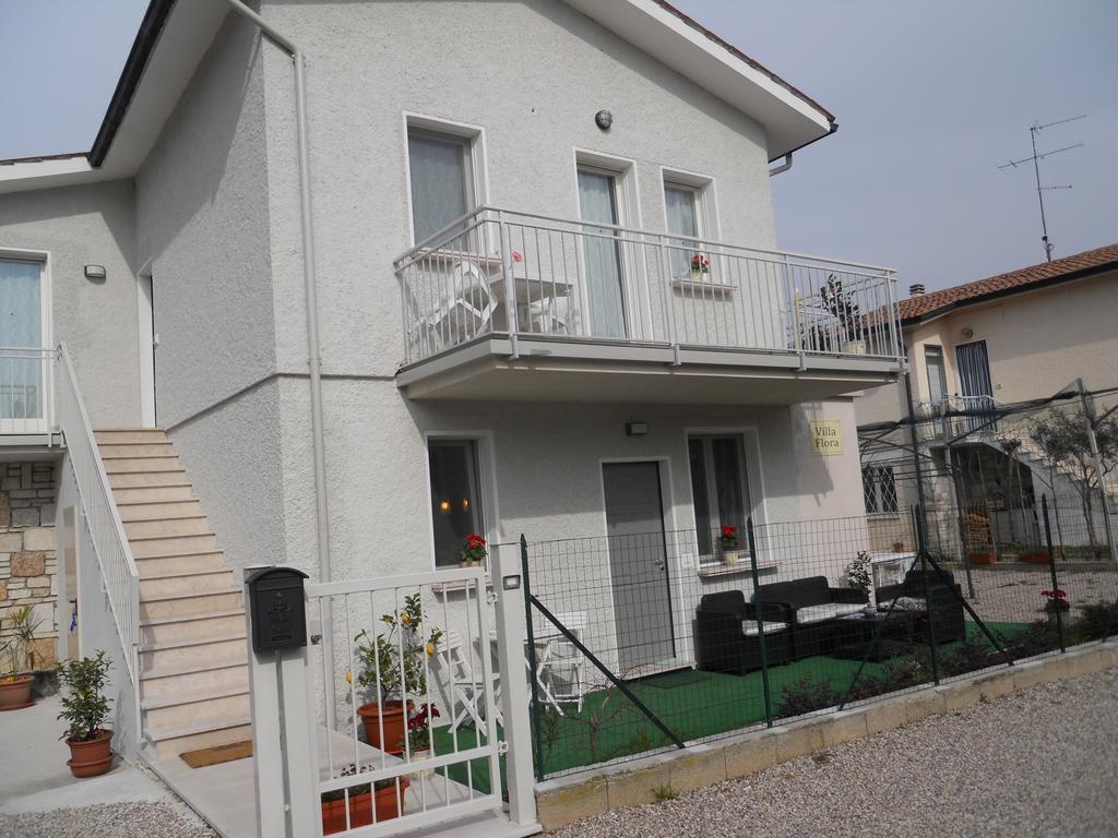 B&B Villa Flora Peschiera del Garda Exterior foto